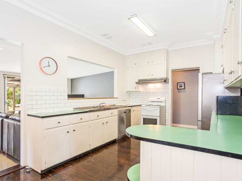 Photo - 190 Parkes Street, Helensburgh NSW 2508 - Image 10