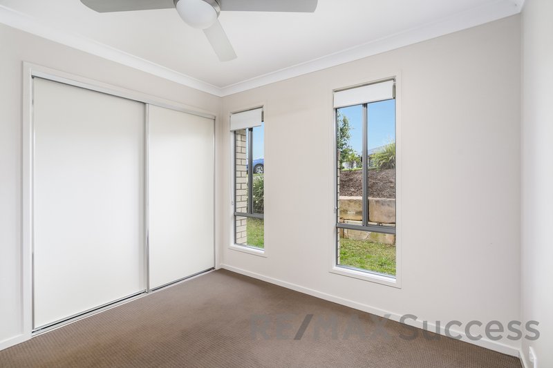 Photo - 1/90 Sanctuary Drive, Cranley QLD 4350 - Image 4