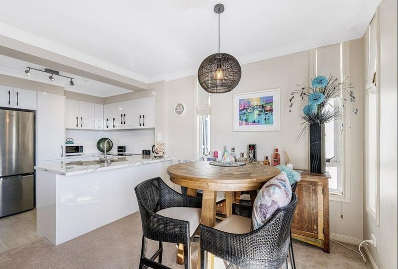 Photo - 1901/24-26 Queensland Avenue, Broadbeach QLD 4218 - Image 7