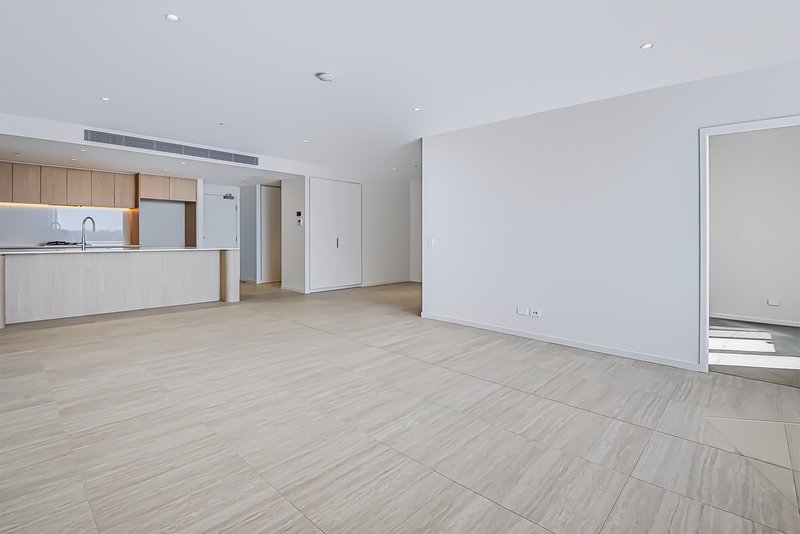 Photo - 1902/116 Laver Drive, Robina QLD 4226 - Image 5