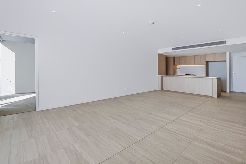 Photo - 1902/116 Laver Drive, Robina QLD 4226 - Image 6