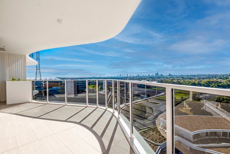 Photo - 1902/116 Laver Drive, Robina QLD 4226 - Image 10