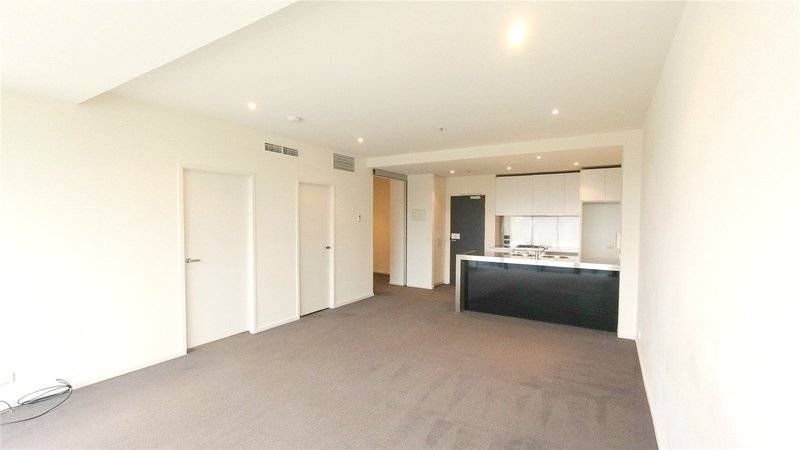 Photo - 1903/620 Collins Street, Melbourne VIC 3000 - Image 2