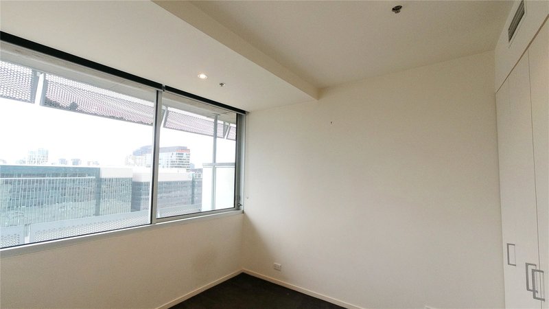 Photo - 1903/620 Collins Street, Melbourne VIC 3000 - Image 10