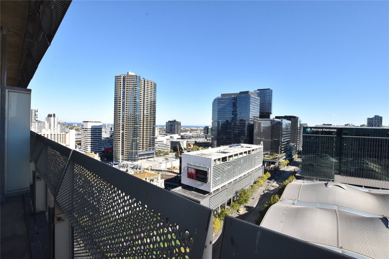 Photo - 1903/620 Collins Street, Melbourne VIC 3000 - Image 12