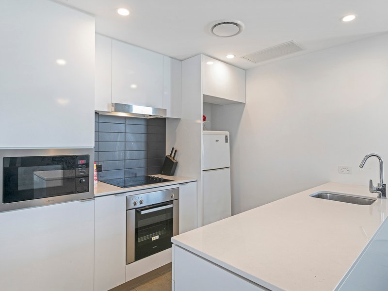 Photo - 1904/10 Trinity Street, Fortitude Valley QLD 4006 - Image 2