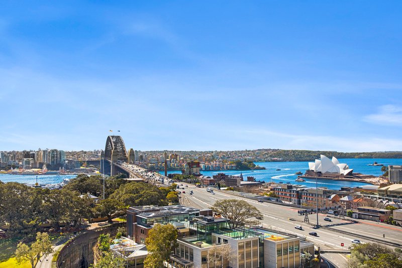 Photo - 1904/127 Kent Street, Sydney NSW 2000 - Image 1