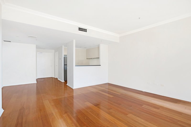Photo - 1904/127 Kent Street, Sydney NSW 2000 - Image 3