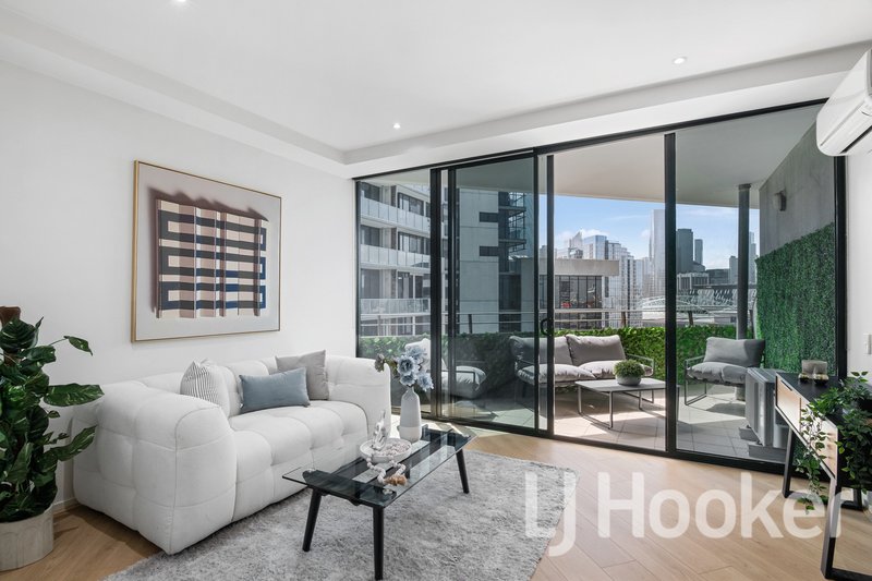 Photo - 1905/15 Caravel Lane, Docklands VIC 3008 - Image 3