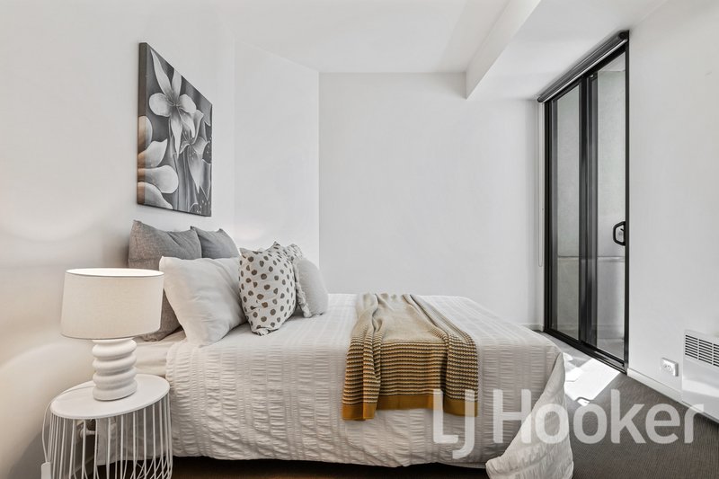 Photo - 1905/15 Caravel Lane, Docklands VIC 3008 - Image 5
