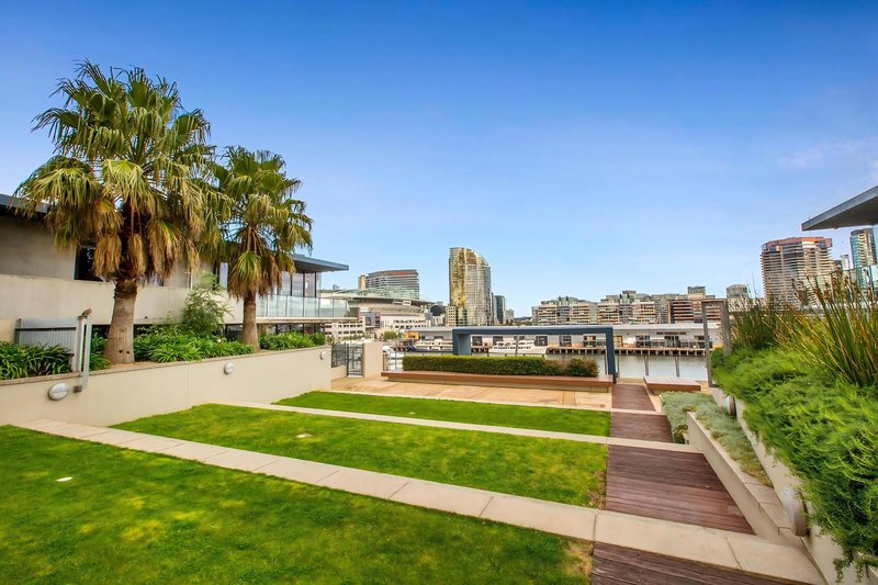 Photo - 1905/15 Caravel Lane, Docklands VIC 3008 - Image 13