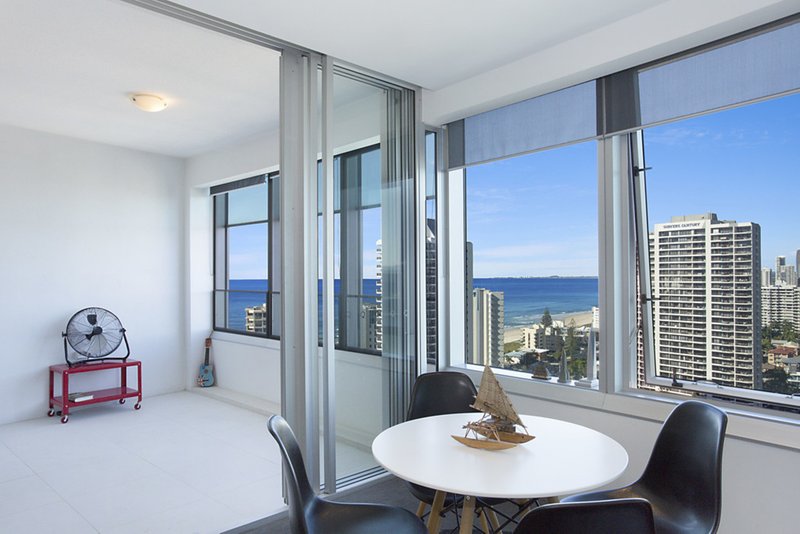 Photo - 1906/9 Hamilton Avenue, Surfers Paradise QLD 4217 - Image 2