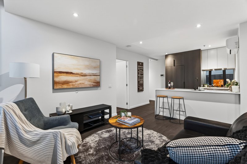 Photo - 1907/5 Joseph Road, Footscray VIC 3011 - Image 3