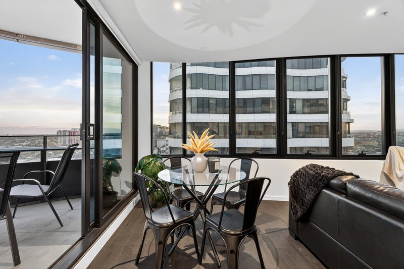 Photo - 1907/5 Joseph Road, Footscray VIC 3011 - Image 4