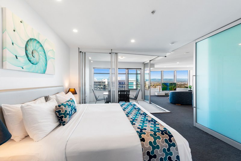Photo - 1908/9 Hamilton Avenue, Surfers Paradise QLD 4217 - Image 11
