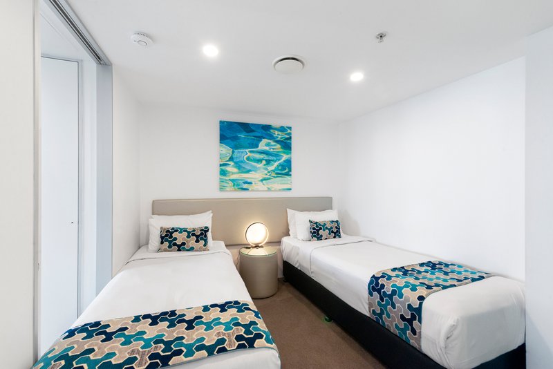Photo - 1908/9 Hamilton Avenue, Surfers Paradise QLD 4217 - Image 12