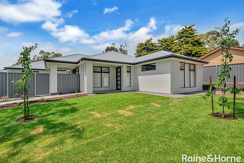 190A Black Road, Aberfoyle Park SA 5159