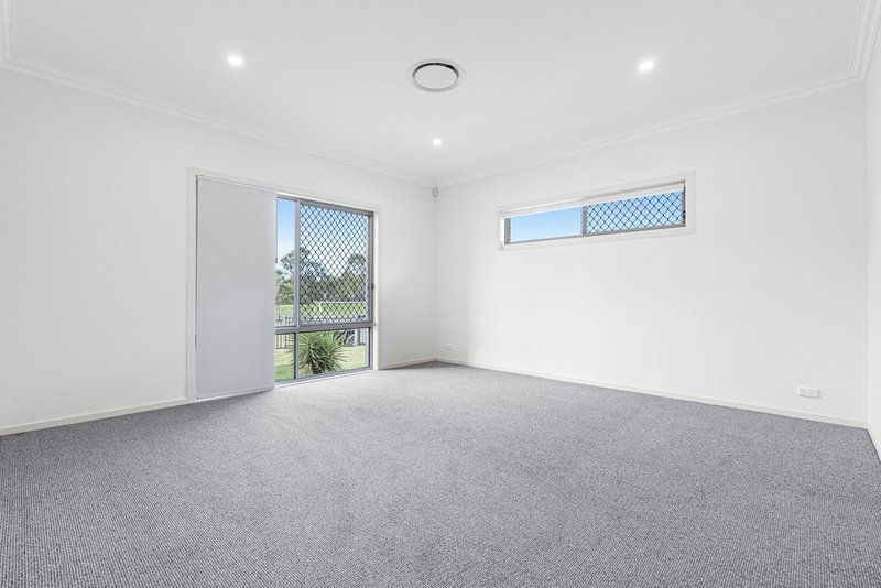 Photo - 190A Kianawah Road, Wynnum West QLD 4178 - Image 4