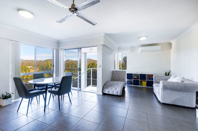 Photo - 19/1-3 Hinterland Drive, Mudgeeraba QLD 4213 - Image