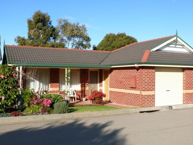 Photo - 19/1-5 Canal Road, Paynesville VIC 3880 - Image