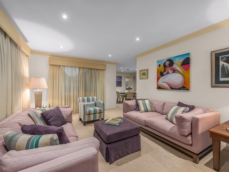 Photo - 191 Bangalow Street, Bridgeman Downs QLD 4035 - Image 6