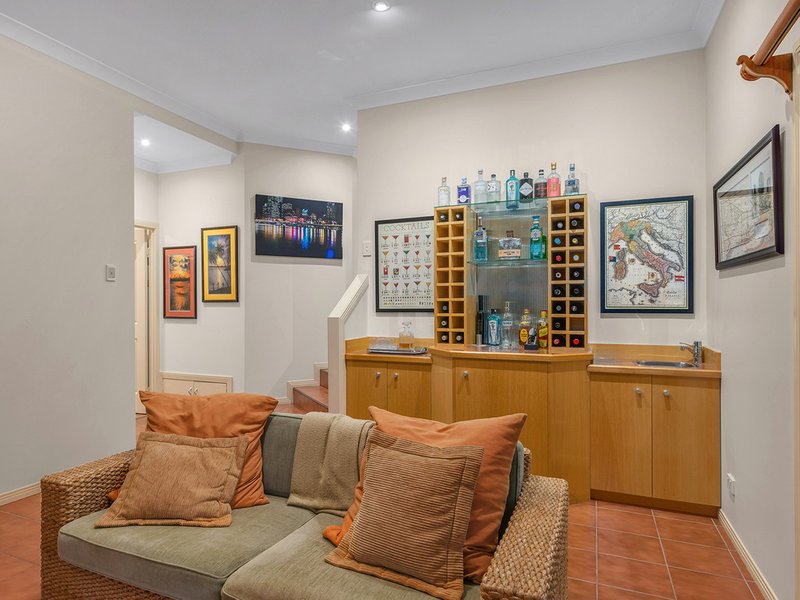 Photo - 191 Bangalow Street, Bridgeman Downs QLD 4035 - Image 10