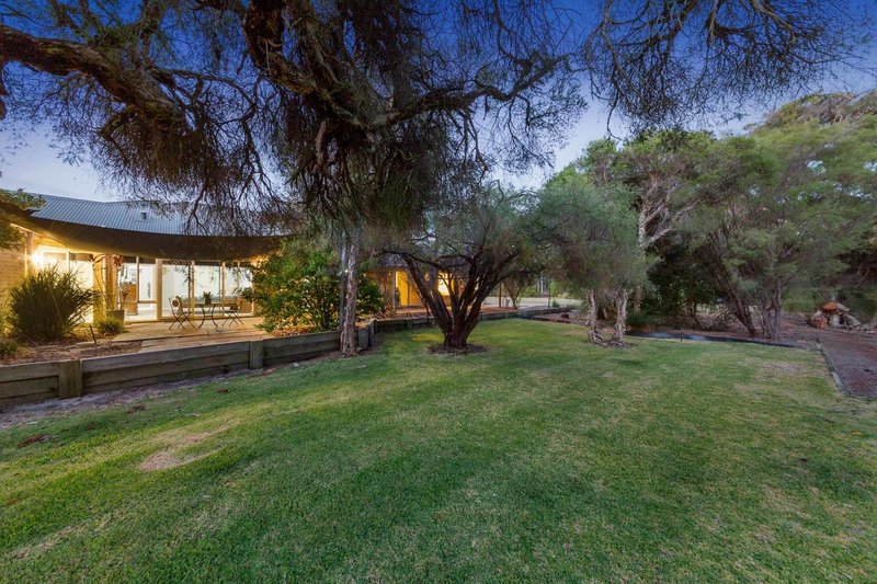 Photo - 191 Craddon Road, Oakford WA 6121 - Image 15