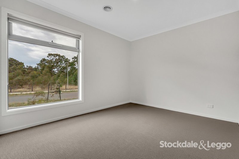 Photo - 191 Forest Red Gum Drive, Mickleham VIC 3064 - Image 3