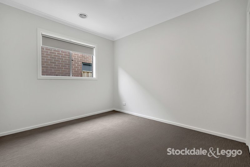 Photo - 191 Forest Red Gum Drive, Mickleham VIC 3064 - Image 12