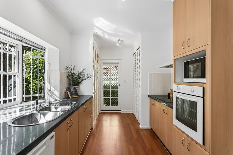 Photo - 1/91 Forrest Street, Cottesloe WA 6011 - Image 5