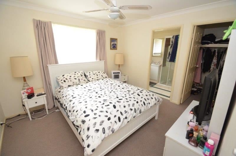 Photo - 1/91 Greenacre Drive, Parkwood QLD 4214 - Image 9