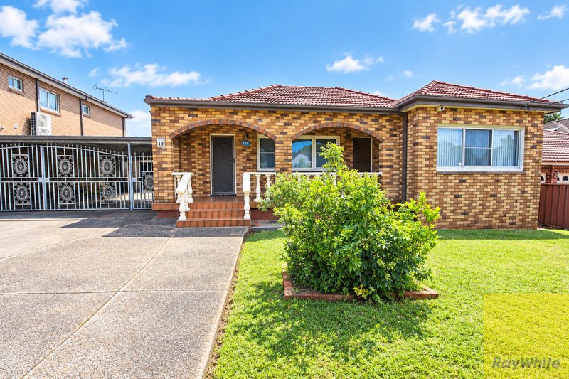 Photo - 191 Juno Parade, Greenacre NSW 2190 - Image 1