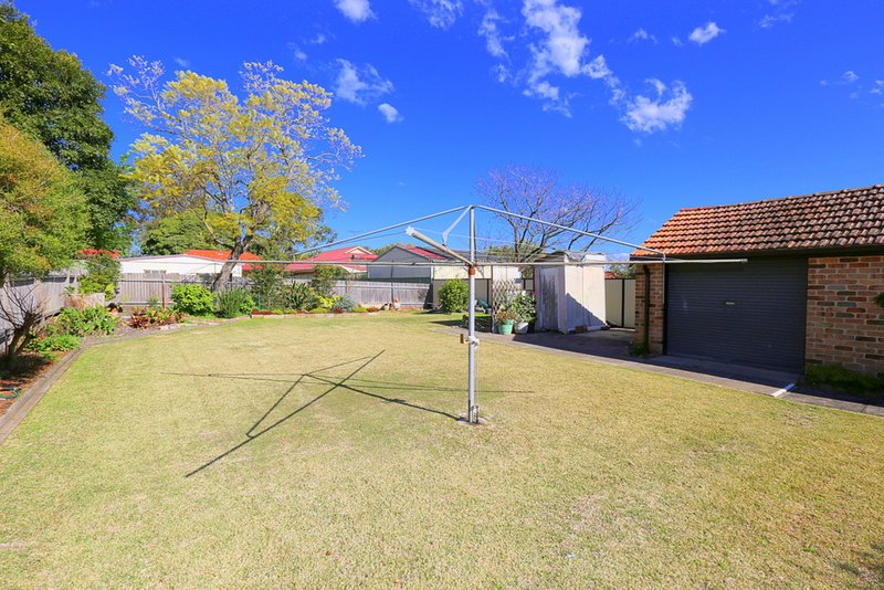 Photo - 191 Rex Road, Georges Hall NSW 2198 - Image 9