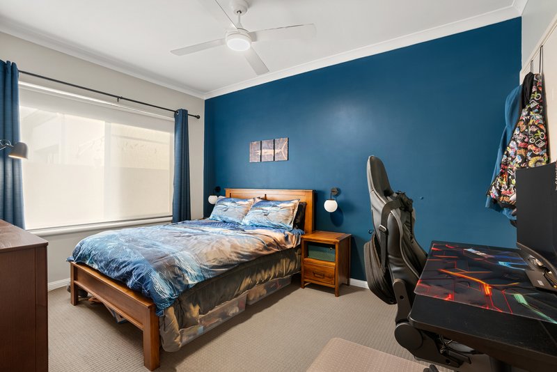 Photo - 191 Secret Harbour Boulevard, Secret Harbour WA 6173 - Image 10