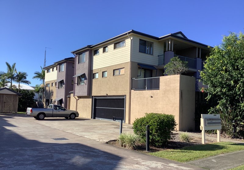 Photo - 19/1 Short Street, Caboolture QLD 4510 - Image 1