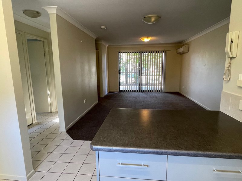 Photo - 19/1 Short Street, Caboolture QLD 4510 - Image 4