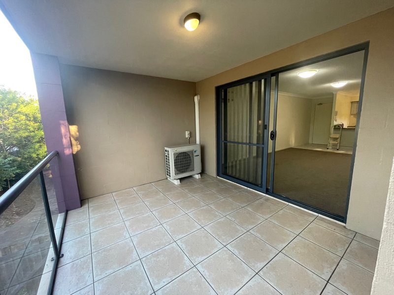 Photo - 19/1 Short Street, Caboolture QLD 4510 - Image 9