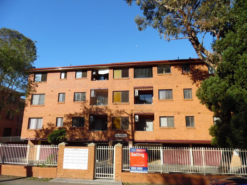 Photo - 19/10-12 Forbes Street, Warwick Farm NSW 2170 - Image 6