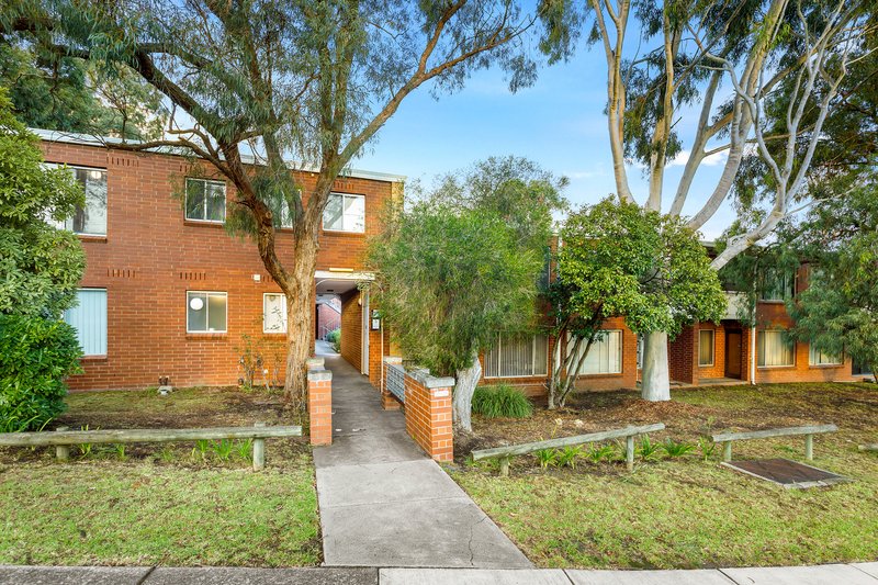 Photo - 19/10 Wetherby Road, Doncaster VIC 3108 - Image
