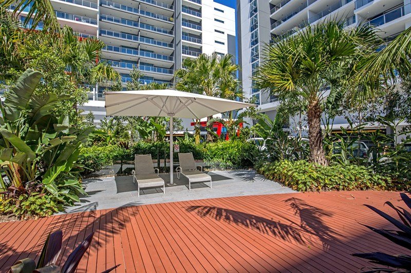 Photo - 1910/25-31 East Quay Drive, Biggera Waters QLD 4216 - Image 7