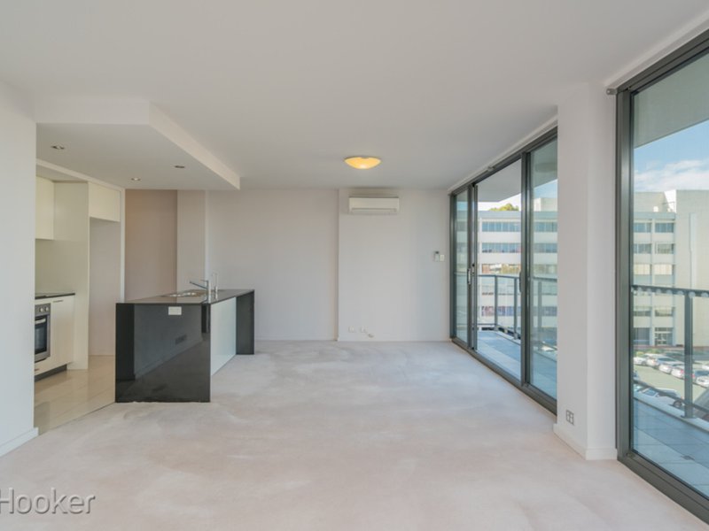 Photo - 19/118 Adelaide Terrace, East Perth WA 6004 - Image 7