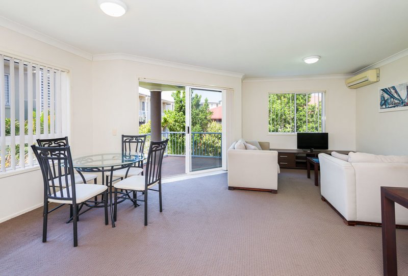 Photo - 19/12-14 Lloyd Street, Southport QLD 4215 - Image 5