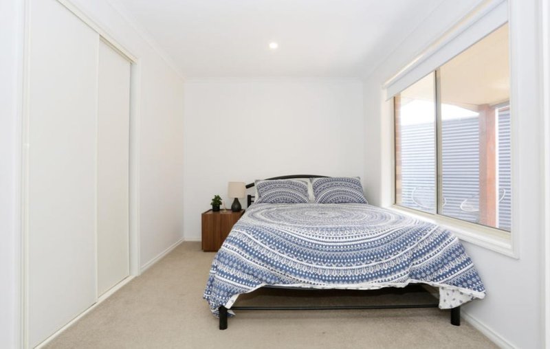 Photo - 19/12-22 Cutts Avenue, Croydon VIC 3136 - Image 4