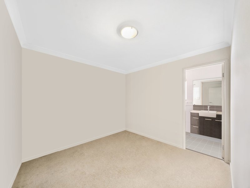 Photo - 19/13 Louis Street, Redcliffe QLD 4020 - Image 9