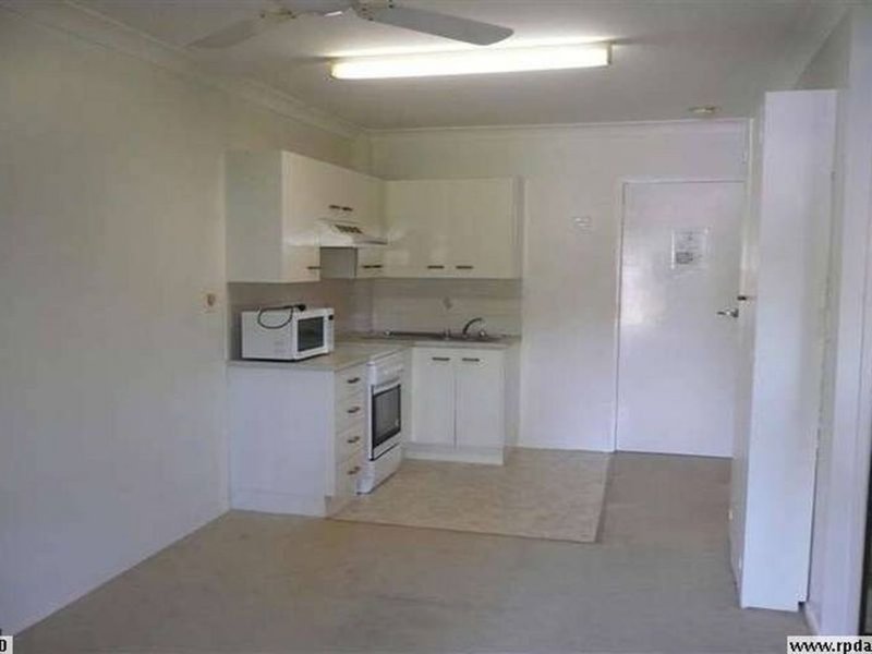 Photo - 19/15 Carmichael Court, Wynnum West QLD 4178 - Image 2