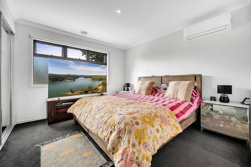 Photo - 19/17 Golden Elm Way, Lyndhurst VIC 3975 - Image 7