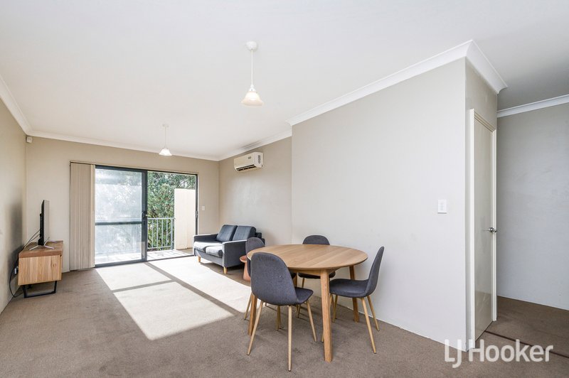 Photo - 19/17 Southdown Place, Thornlie WA 6108 - Image 4