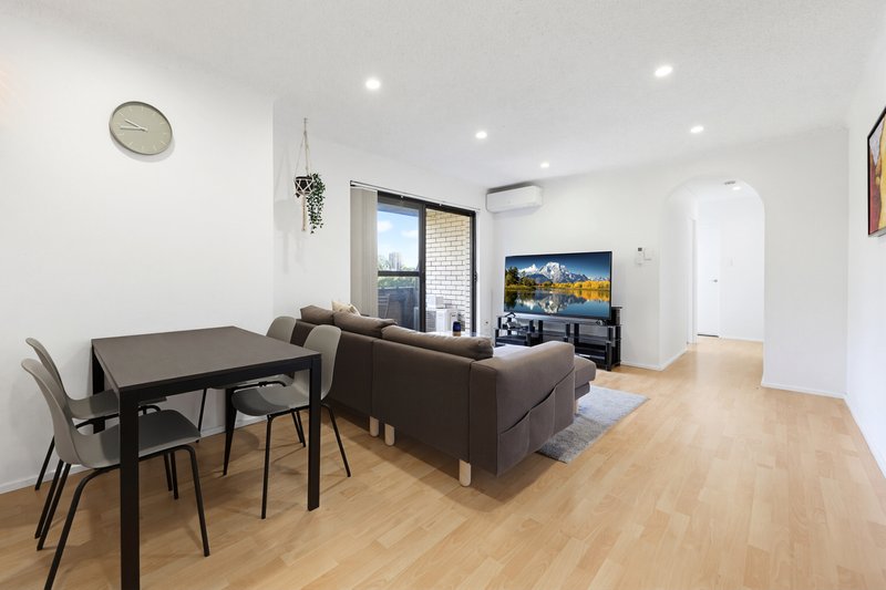 Photo - 19/18-18A Meadow Crescent, Meadowbank NSW 2114 - Image 4