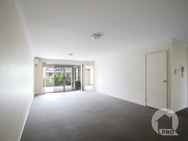 Photo - 19/18 Mascar Street, Upper Mount Gravatt QLD 4122 - Image 2