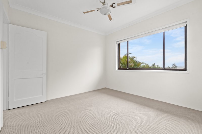 Photo - 19/19 Kurrawyba Avenue, Terrigal NSW 2260 - Image 4